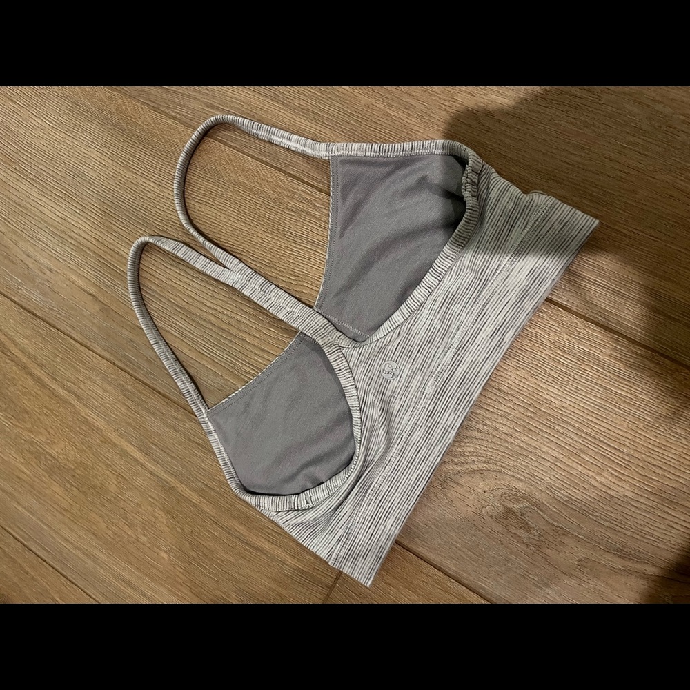 Lululemon sports bra
